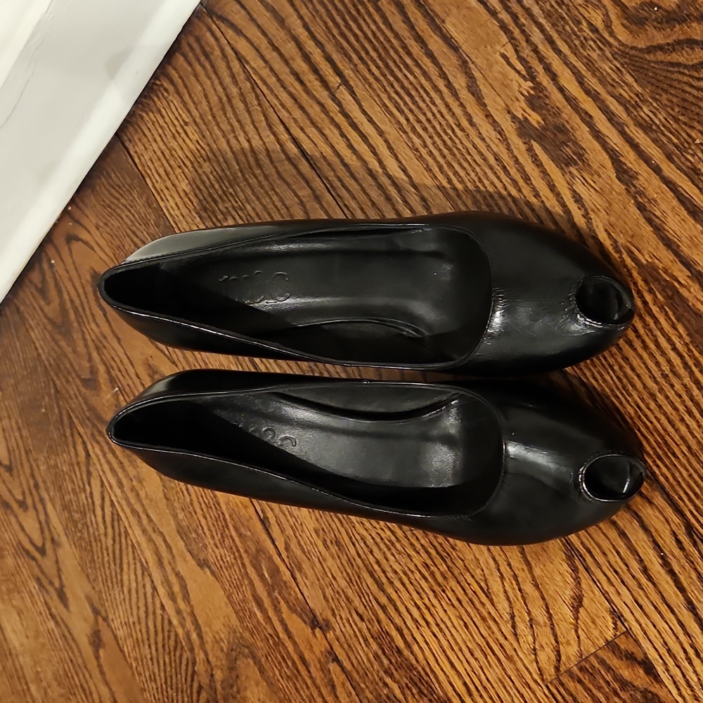 NWOT Leather platform peep shoes